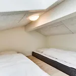 Three-bedroom In Henne