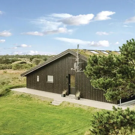 Three-bedroom In Henne * Henne Strand