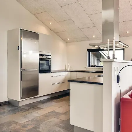 Three-bedroom In Henne Σπίτι διακοπών *