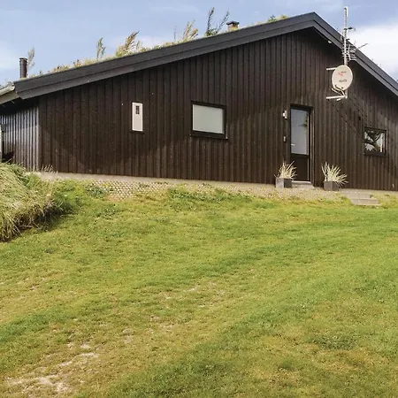 Three-bedroom In Henne *