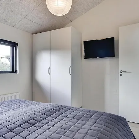 Σπίτι διακοπών Three-bedroom In Henne *