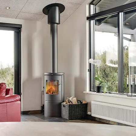 Vakantiehuis Three-bedroom In Henne Henne Strand