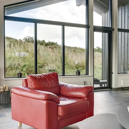 Three-bedroom In Henne Vakantiehuis