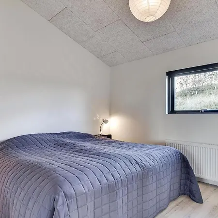 Vakantiehuis Three-bedroom In Henne *