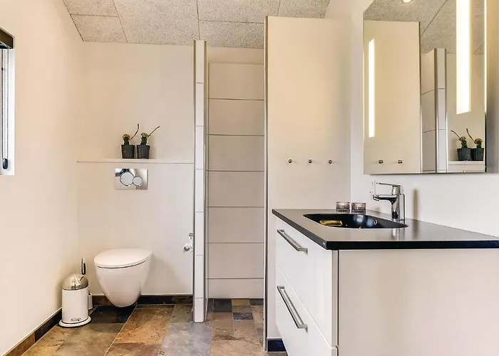 Three-bedroom In Henne