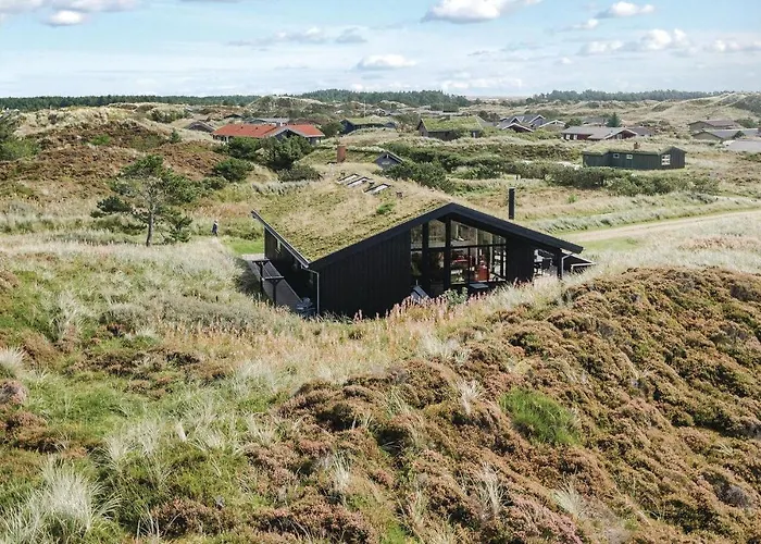 Three-bedroom In Henne Henne Strand