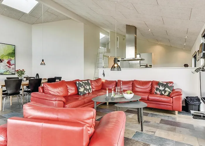 Three-bedroom In Henne